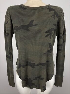 Aritzia Tna Camo Waffle Knit Thermal Long Sleeve Top XS Green